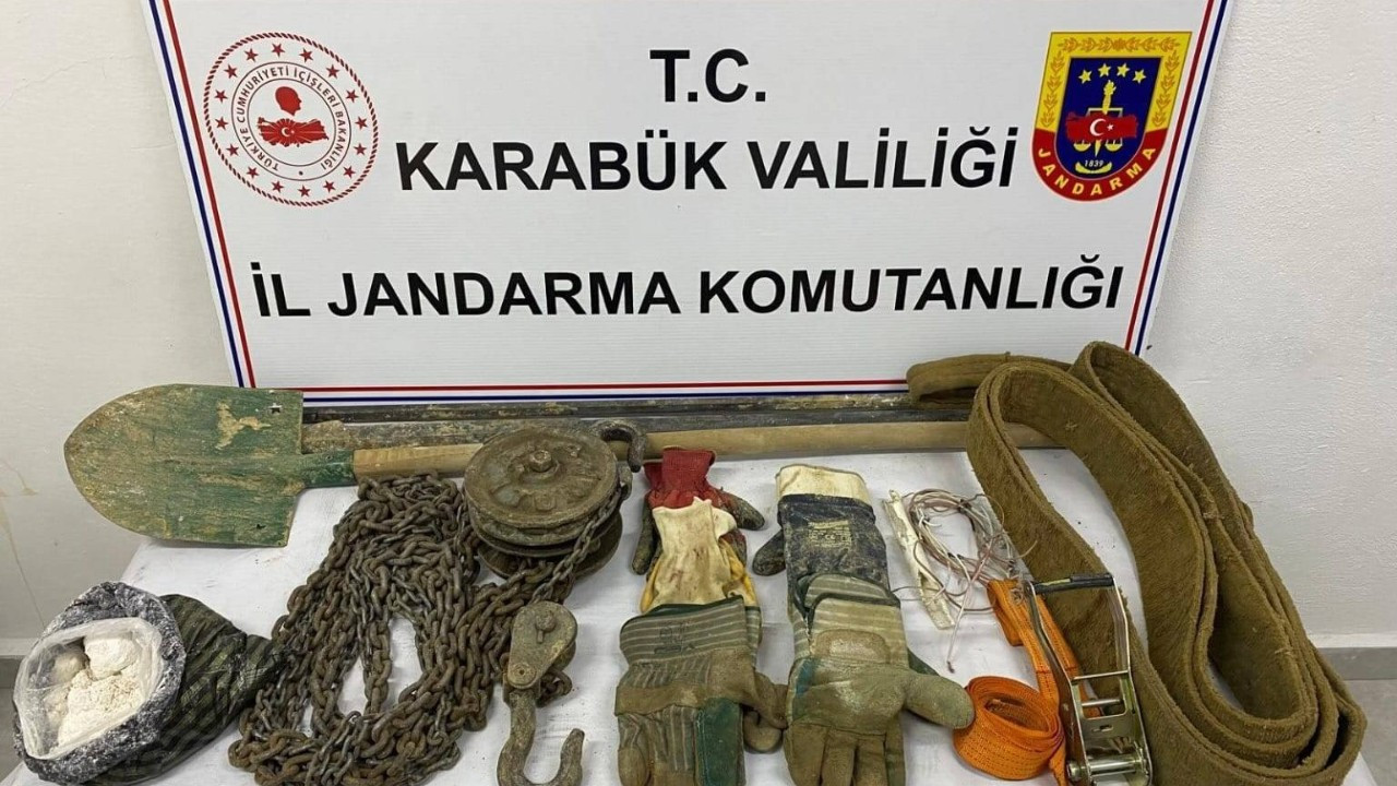Safranbolu’da Kaçak Kazıya Suçüstü! 3 Kişi Yakalandı