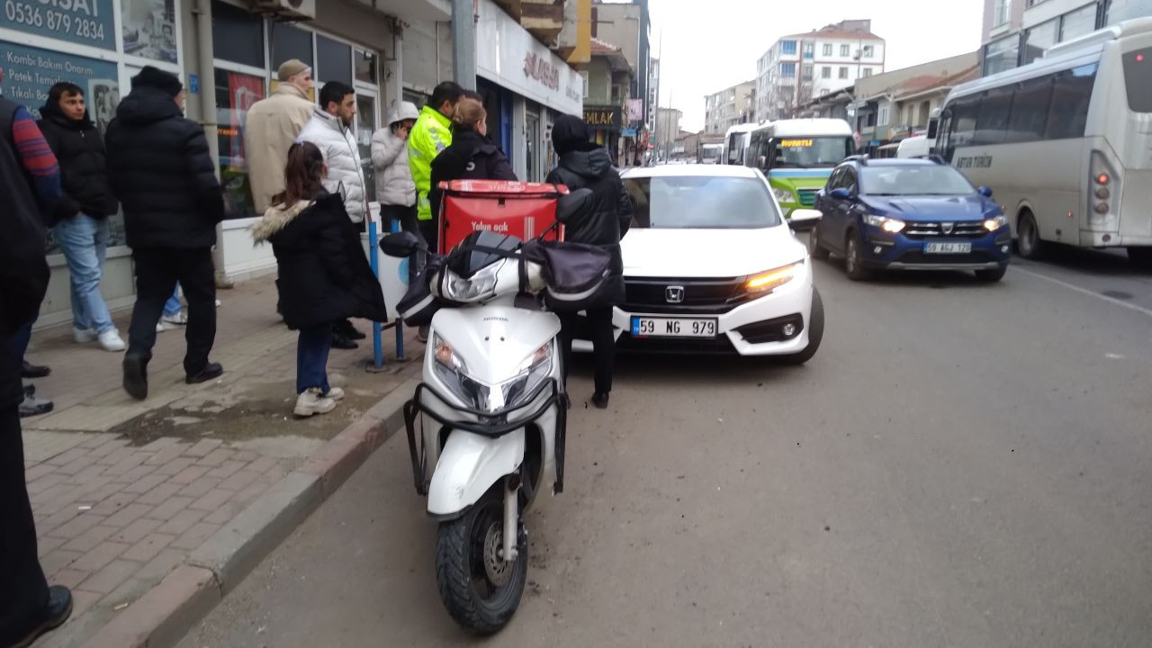 Tekirdağ’da Otomobil Motosiklete Çarptı! 1 Kişi Yaralandı - Sayfa 4