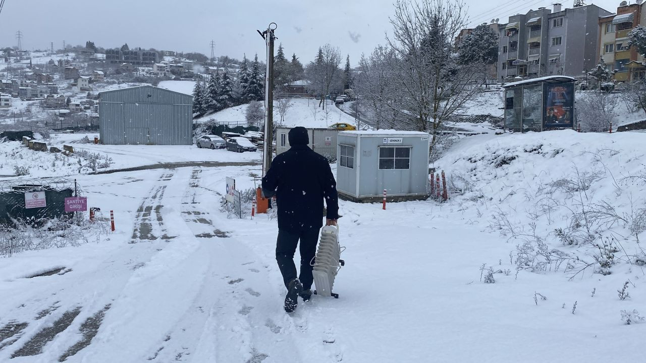 Kocaeli'de Yolda Kalan Araçları Vatandaşlar İterek Kurtardı - Sayfa 4