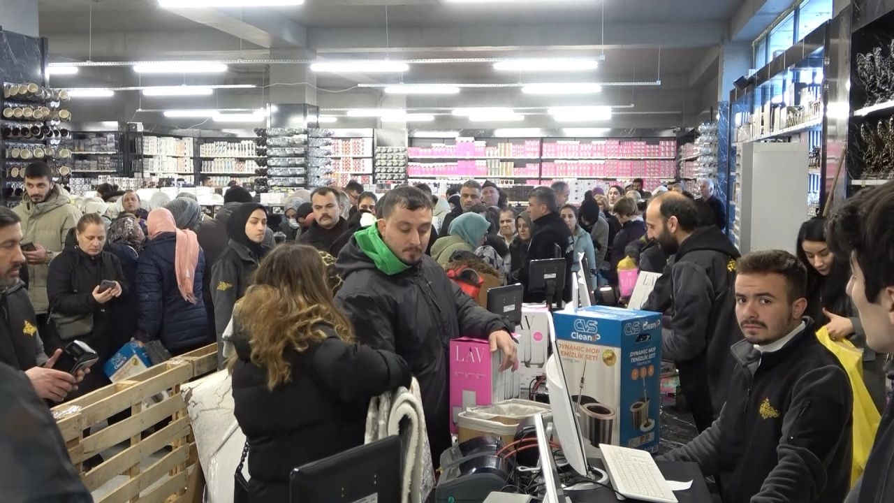 Bursa'da Eksi 3 Derecede Ucuz Alışveriş Çılgınlığı - Sayfa 3