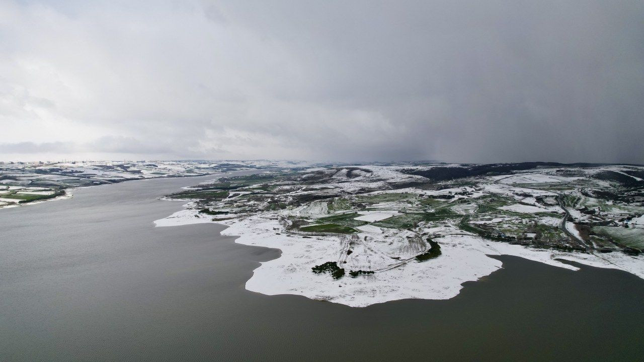 İstanbul’da Doğanın Beyaz Örtüyle Muhteşem Uyumu Havadan Görüntülendi - Sayfa 6