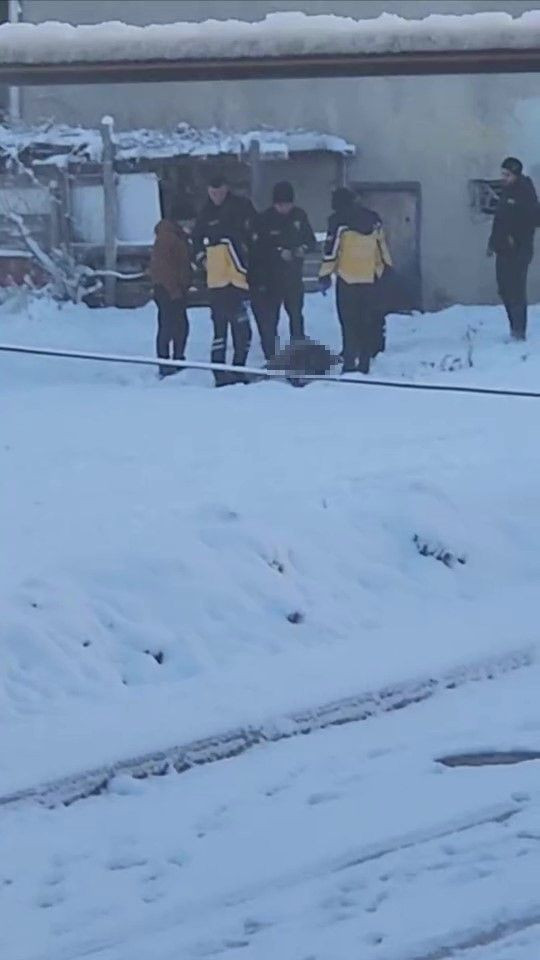 Kocaeli'de Karlar İçinde Bulunan 31 Yaşındaki Adam Hayatını Kaybetti! - Sayfa 1