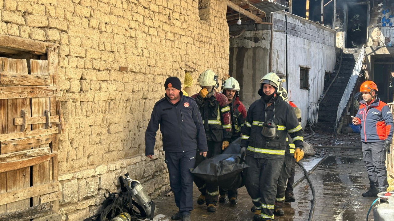 Uşak'ta Bir Evde Çıkan Yangında 79 Yaşındaki Kadın Hayatını Kaybetti
