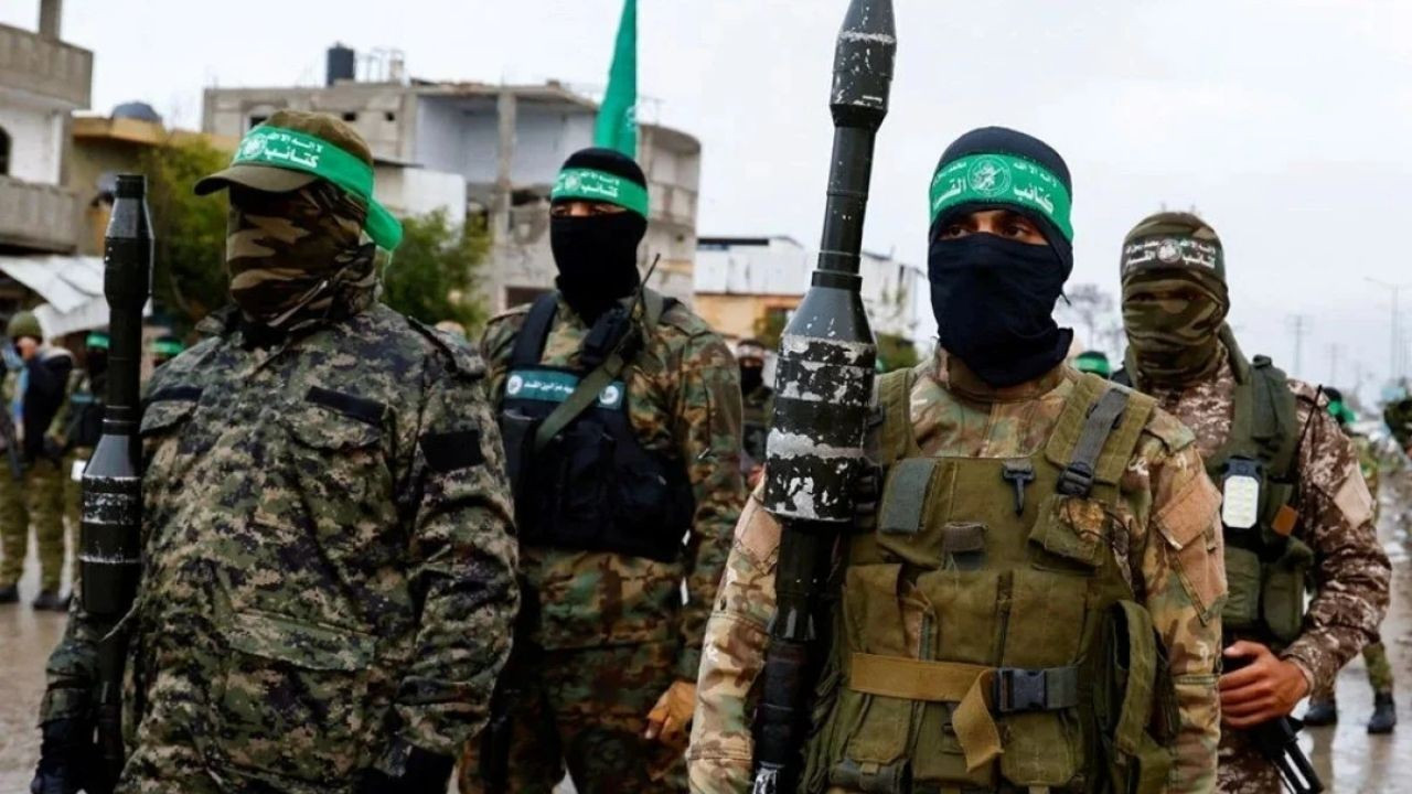 Hamas, İsrail'li Esirleri Kızılhaç'a Teslim Ederek Serbest Bıraktı