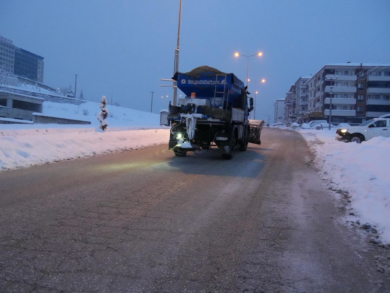 Düzce’de MSÜ Sınavı Öncesi Yollar Kardan Temizlendi - Sayfa 2