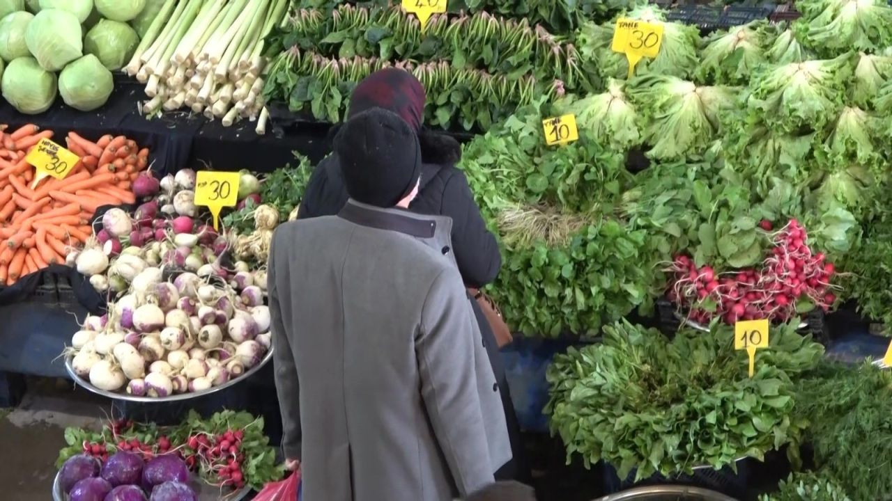 Soğuk Havada Vatandaşların Pazar Tezgahlarında Sağlıklı Tercihleri - Sayfa 2