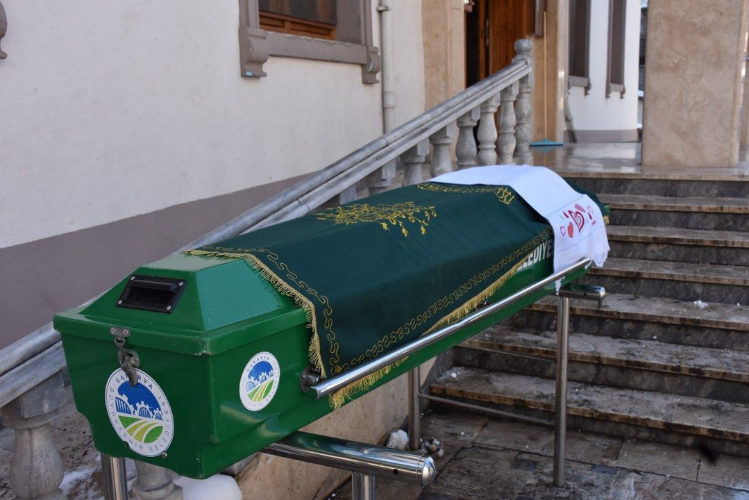 Tırın Altında Kalan Adam Hayatını Kaybetti: Ailesi Gözyaşlarıyla Uğurladı - Sayfa 4