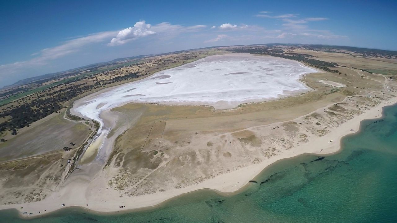 Kuruyan Tuz Göleti Yeniden Canlandı - Sayfa 1