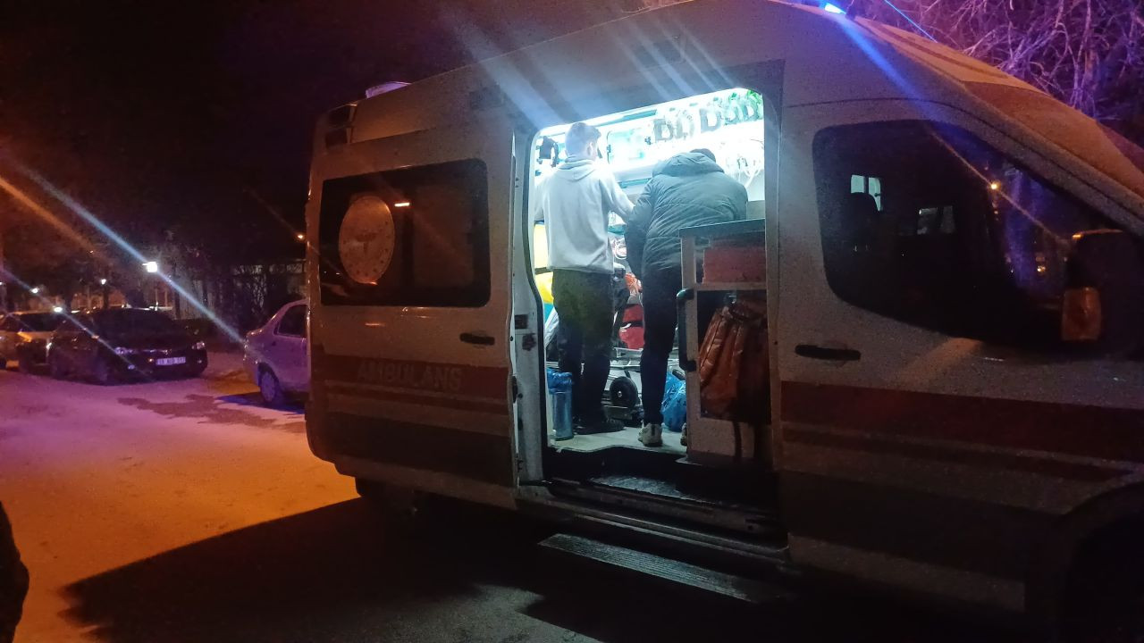 Çorum’da Derbi Gerginliği! Kafede Bıçaklı Kavga: 1 Yaralı - Sayfa 1