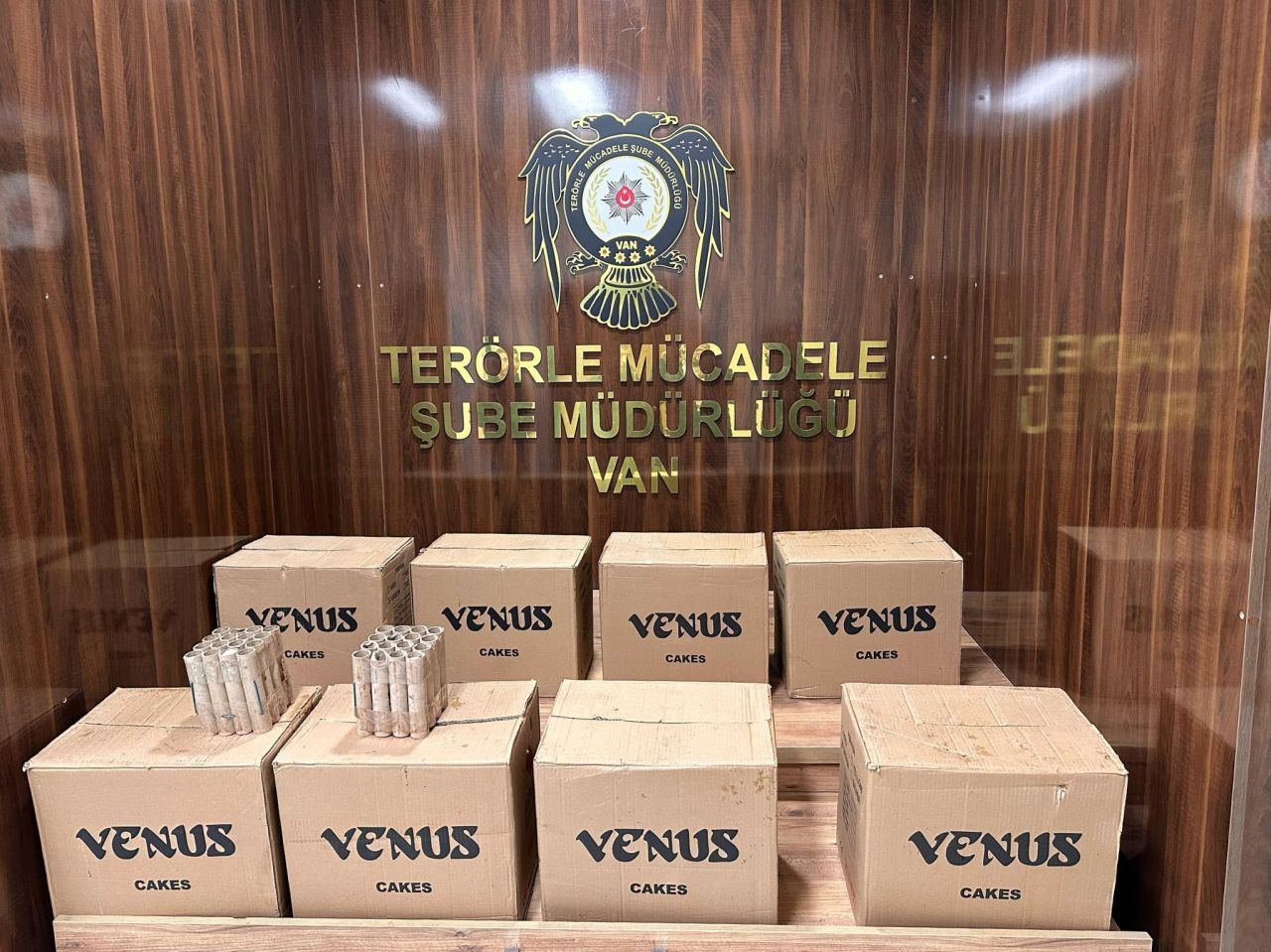 Van’da Havai Fişek Operasyonu: Bin 568 Adet Ele Geçirildi, 3 Tutuklama - Sayfa 3