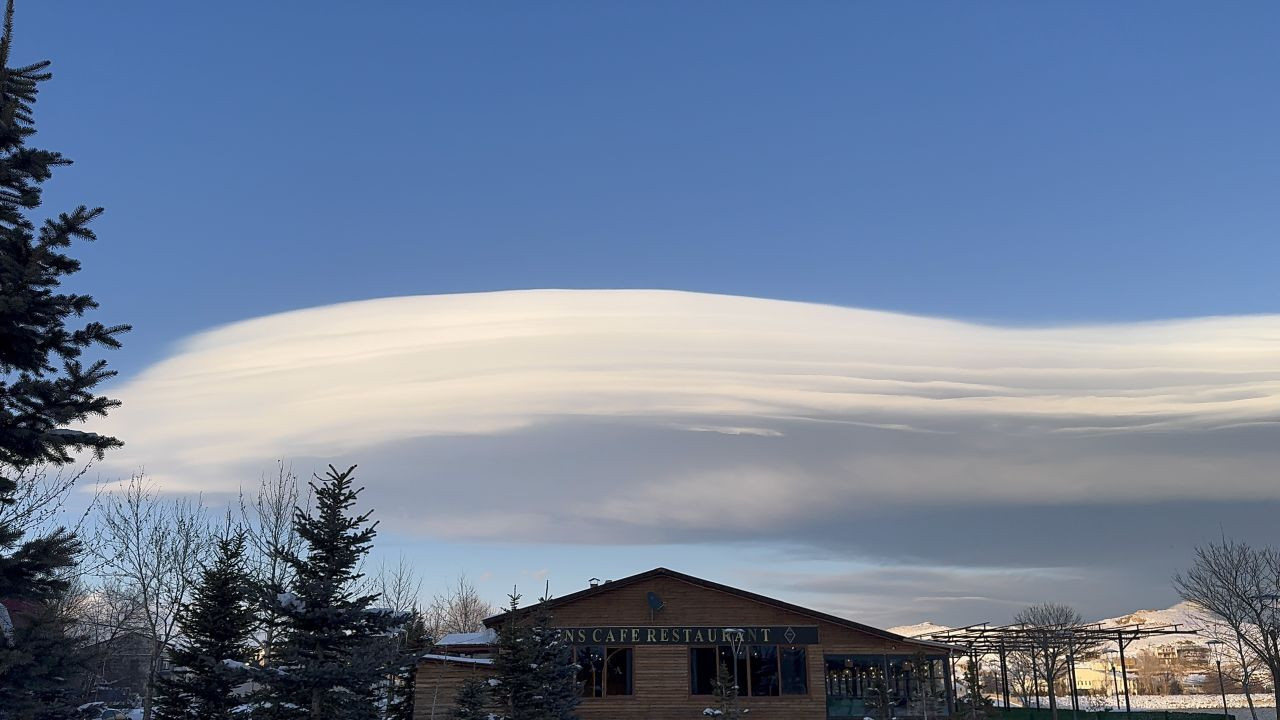 Tatvan Semalarında Nadir Görülen Mercan Bulutu Oluştu - Sayfa 2