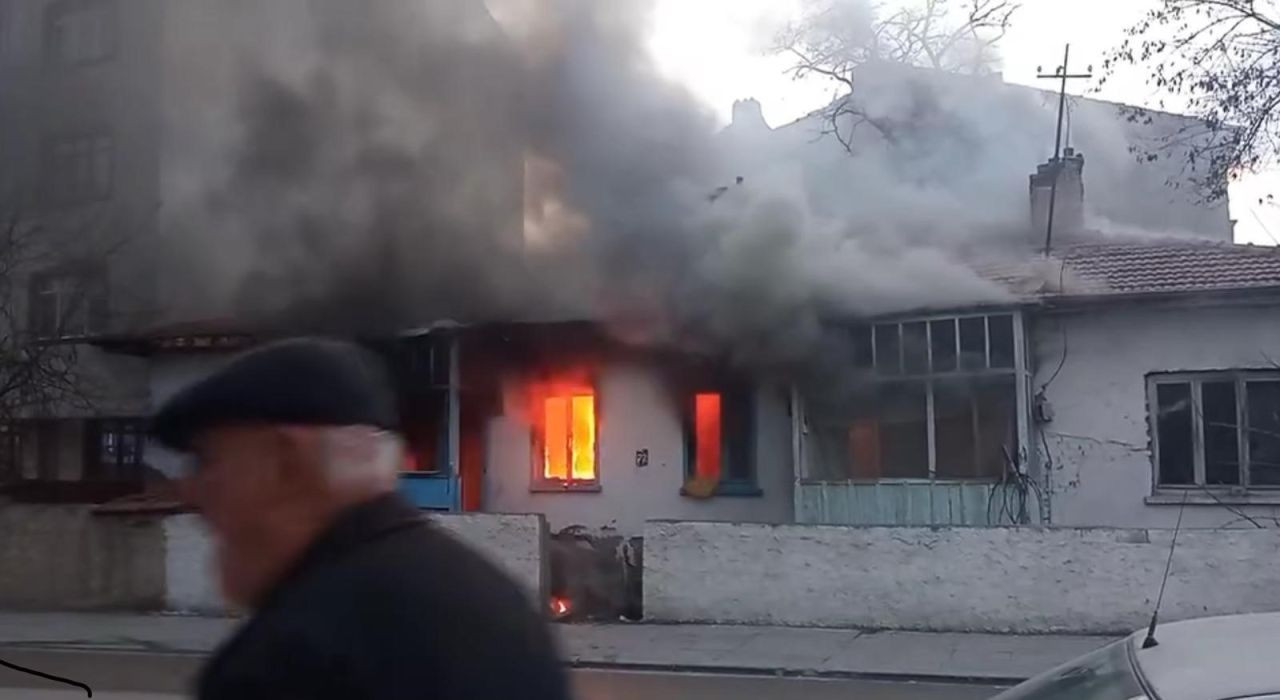 Başkentte Gecekondu Alevlere Teslim Oldu - Sayfa 1