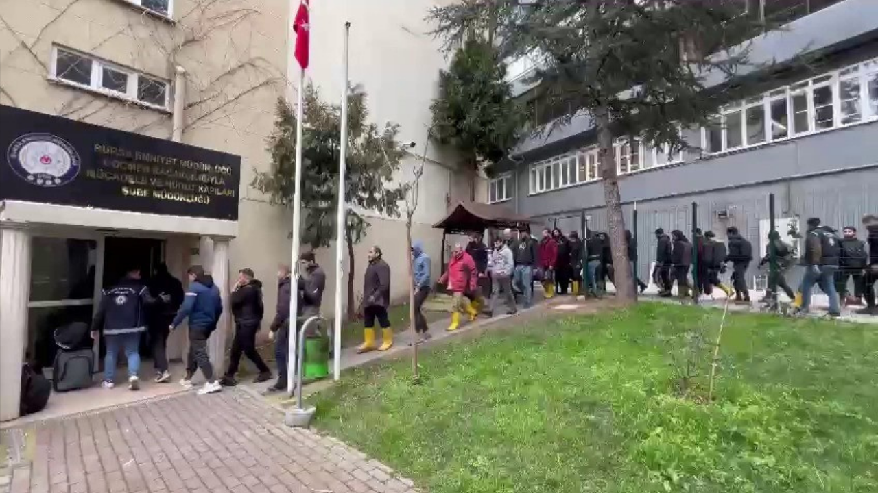 Bursa’da Kaçak Göçmen Operasyonu: 47 Kişi Yakalandı