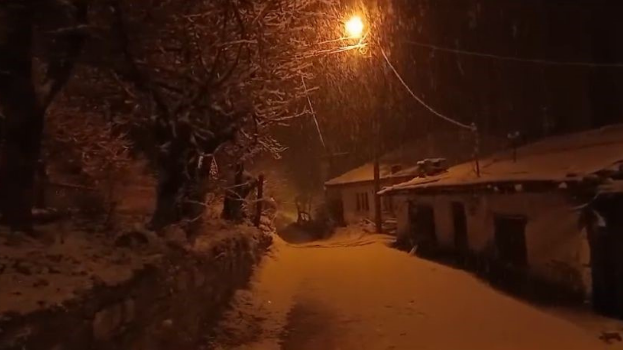 Denizli’nin Yüksek Kesimlerinde Kar Yağışı Etkili Oluyor