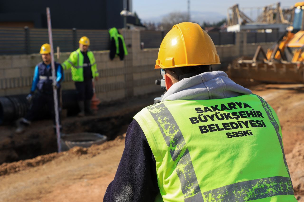 Serdivan’da Altyapı Güçleniyor: Yeni Yağmur Suyu Hattı Geliyor - Sayfa 4