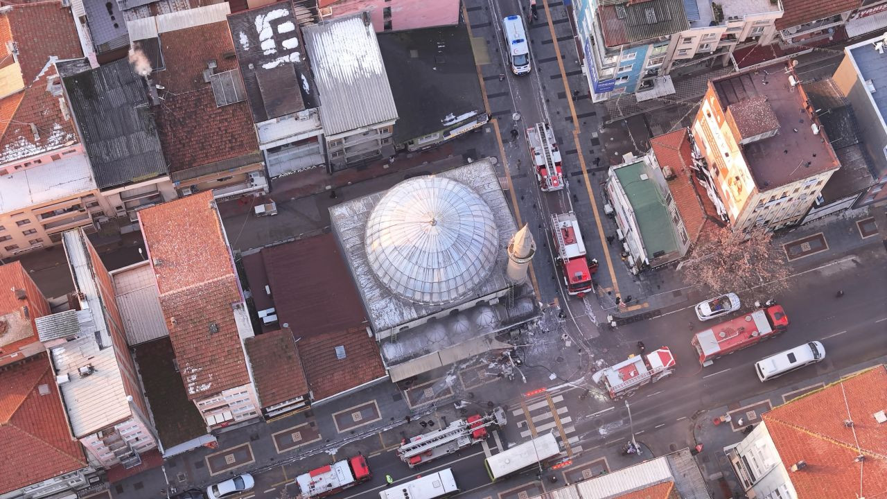 Kocaeli'de Bir Camide Korkutan Yangın: Alevler Yükseldi! - Sayfa 2