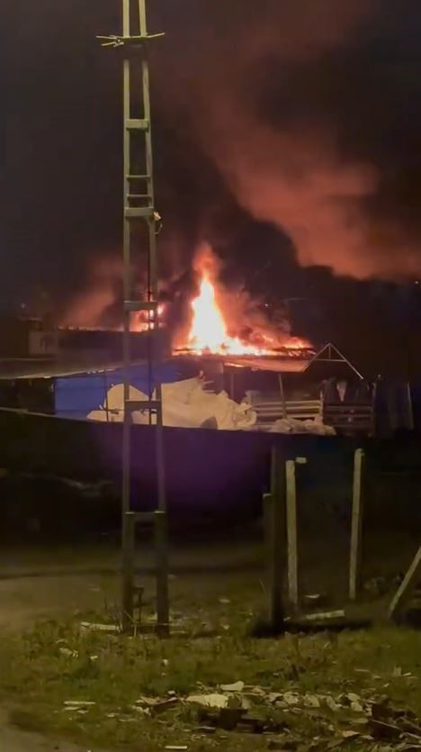 Arnavutköy’de Fabrika Yangını! Depo Alev Alev Yandı - Sayfa 2
