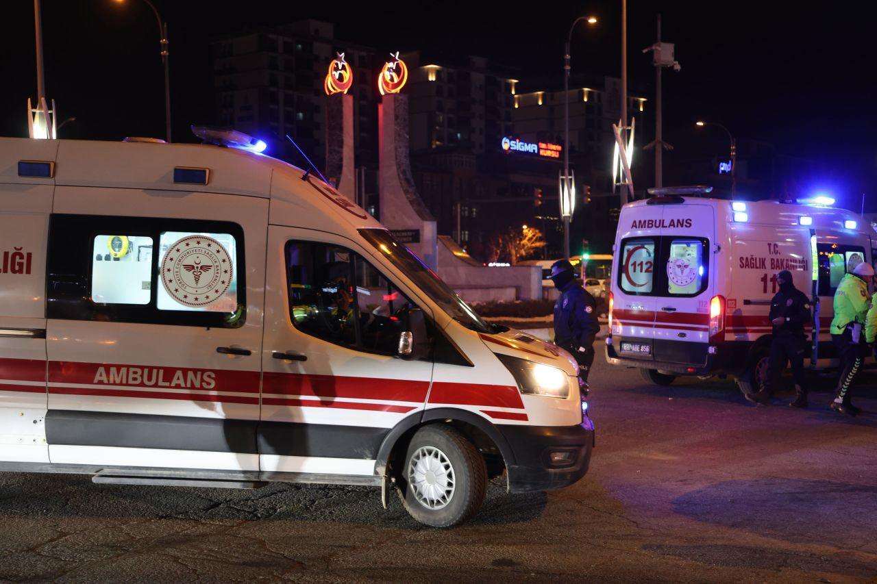 Elazığ’da Kavşakta Korkutan Kaza: 5 Kişi Yaralandı - Sayfa 1