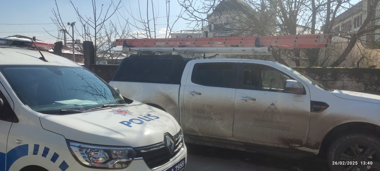 Hendek’te Elektrik Prizi Kısa Devre Yaptı, Mahalleli Korku Dolu Anlar Yaşadı - Sayfa 5