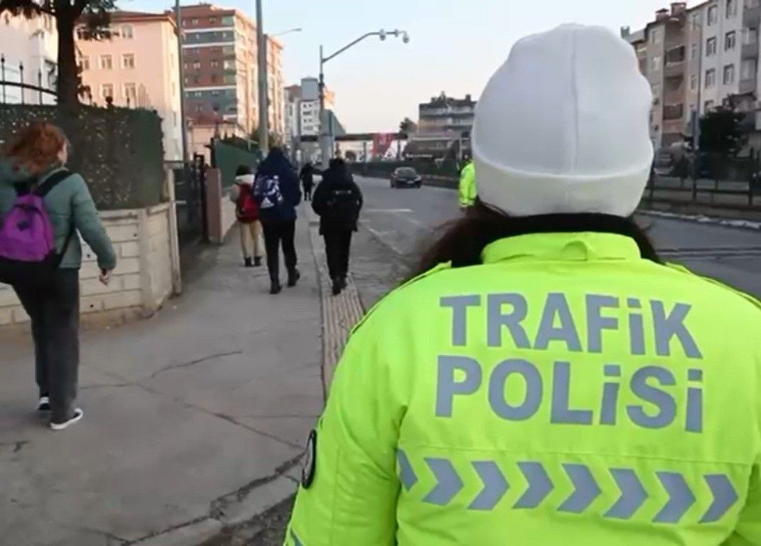 Samsun’da Okul Önlerinde Güvenlik Önlemleri Artırıldı - Sayfa 3