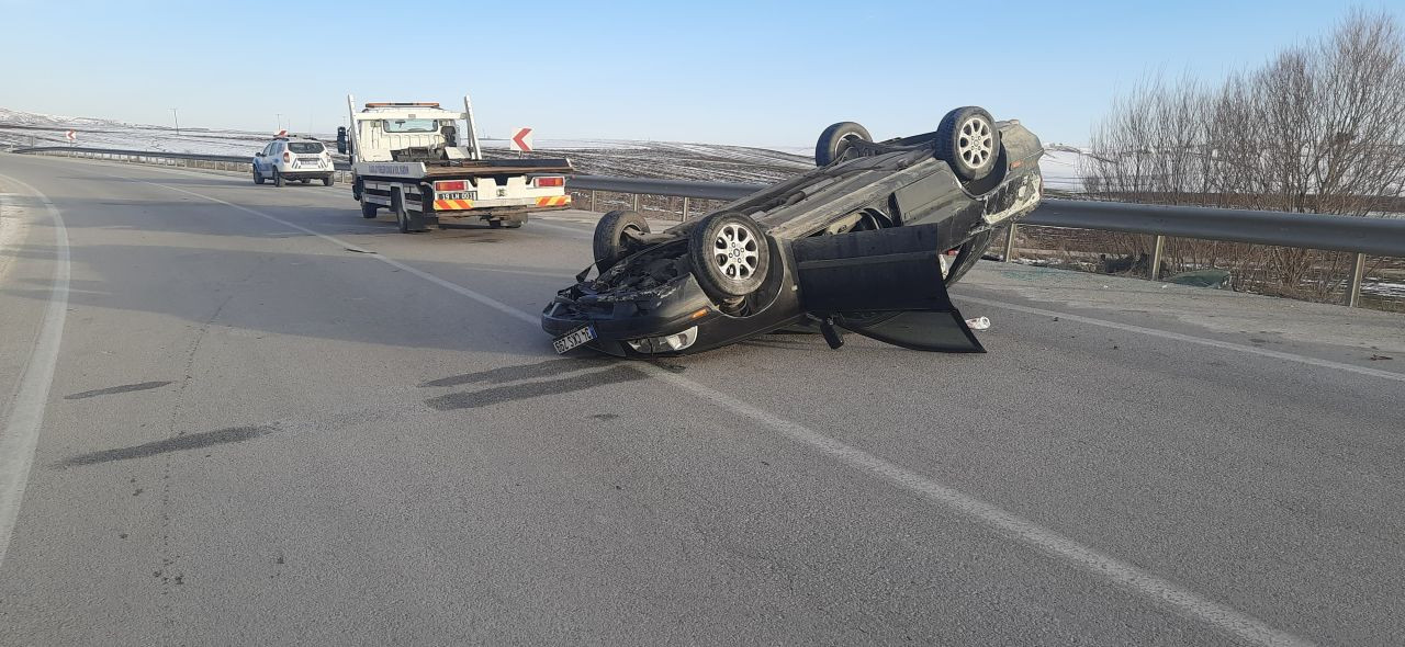 Çorum’da Köpeğe Çarpmamak İçin Manevra Yapan Otomobil Takla Attı - Sayfa 2