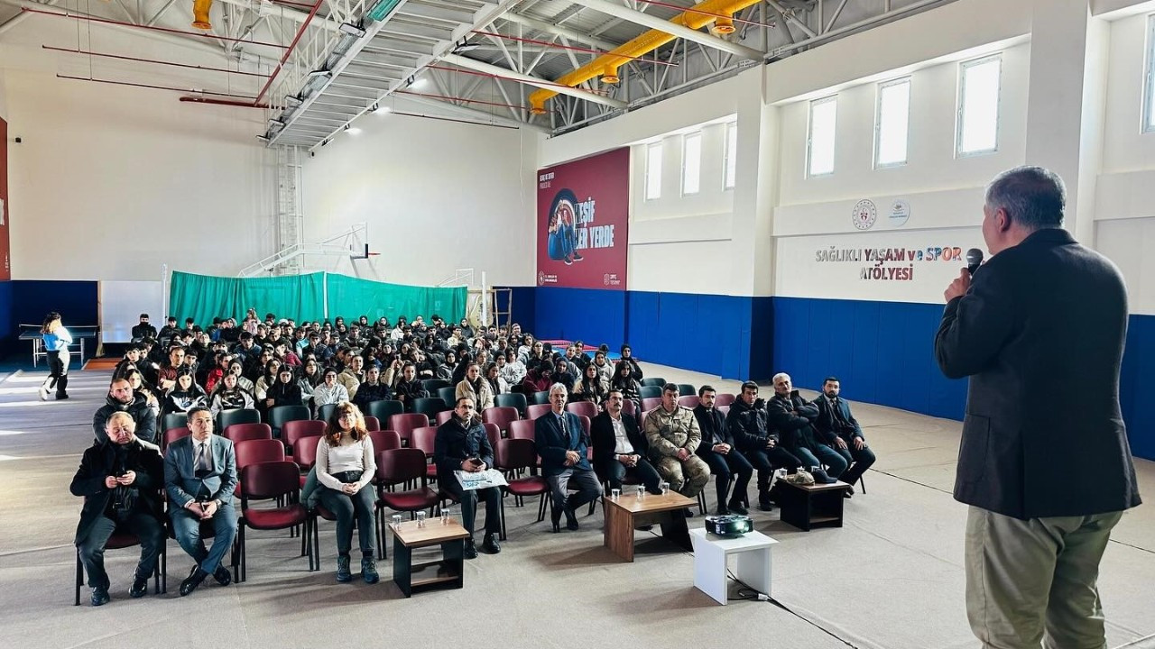 Erzincan’da “Kur’an ve Bilim” Konulu Konferans Düzenlendi