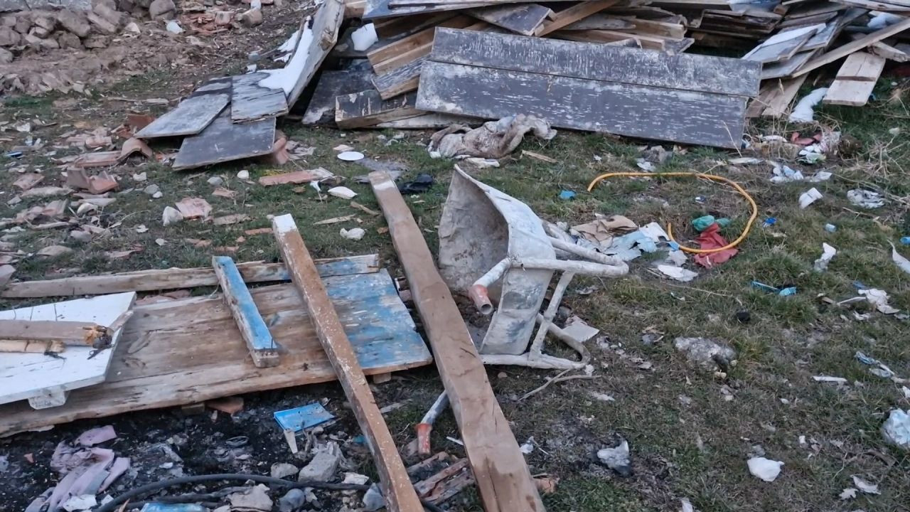 Çorum’da Çatı Çökmesiyle Düşen Şahıs Yaralandı - Sayfa 4