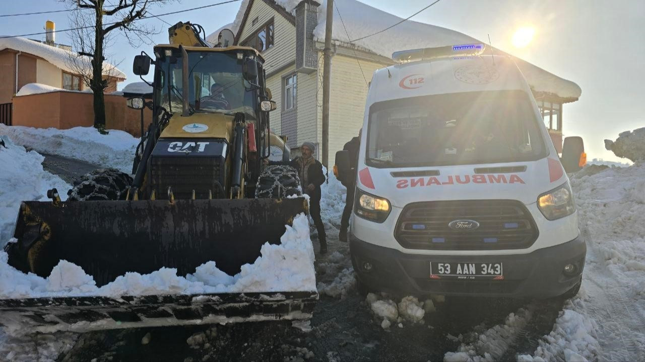 Rize’de Hamile Kadın İçin Yol Açıldı, Sağlık Ekipleri Seferber Oldu