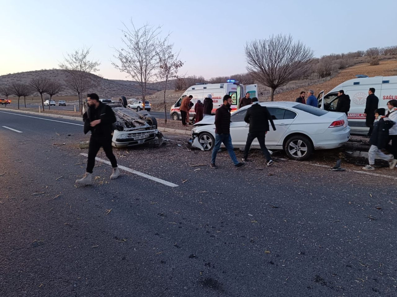 Mardin’de İki Otomobil Çarpıştı: 10 Kişi Yaralandı - Sayfa 1