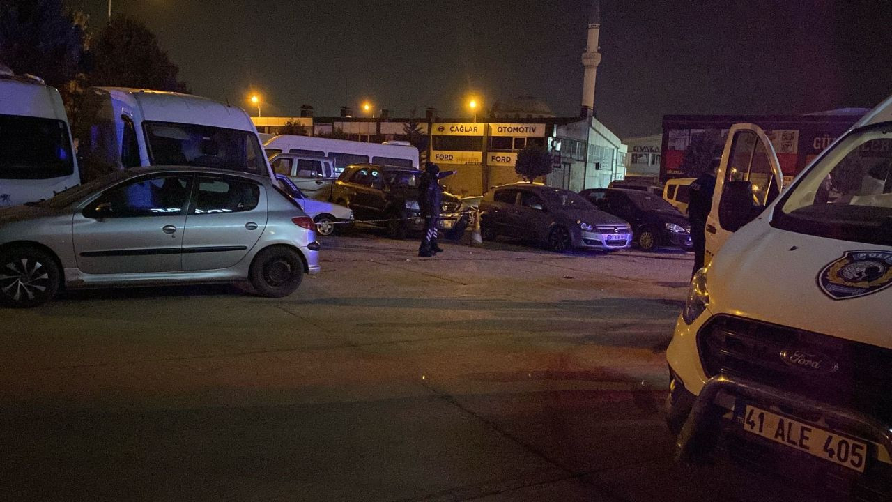 Park Halindeki Otomobilde Başından Vurulmuş Halde Bulundu - Sayfa 1