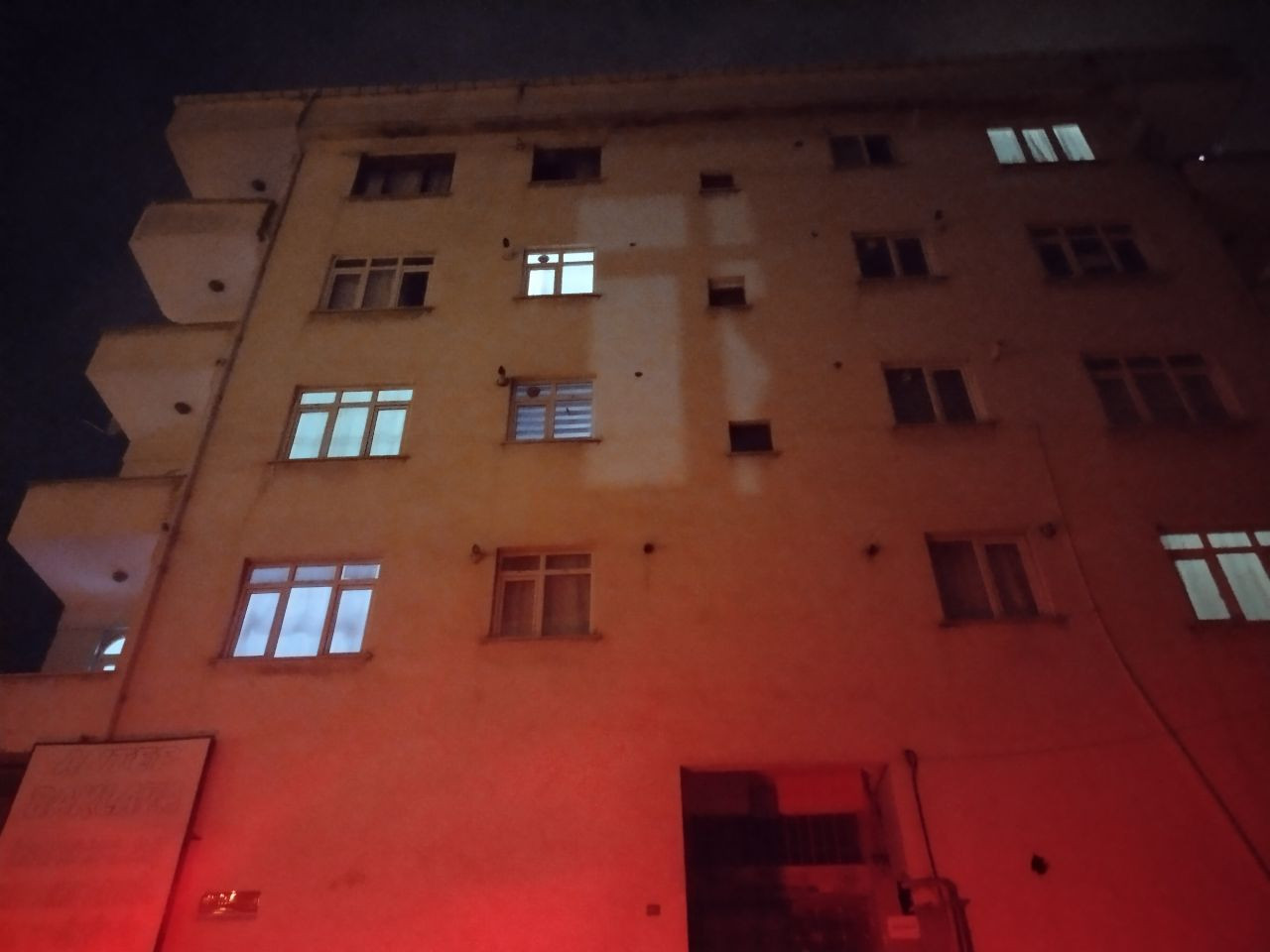 Pendik’te Ev Sahibi-Kiracı Kavgası Kanlı Bitti: 3 Yaralı - Sayfa 2