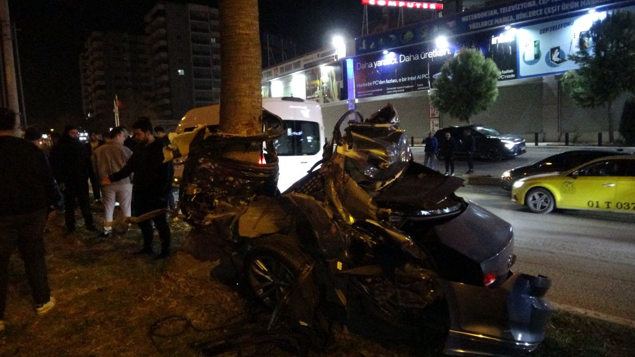 Adana’da Feci Kaza: Ağaca Çarpan Otomobil İkiye Bölündü - Sayfa 8