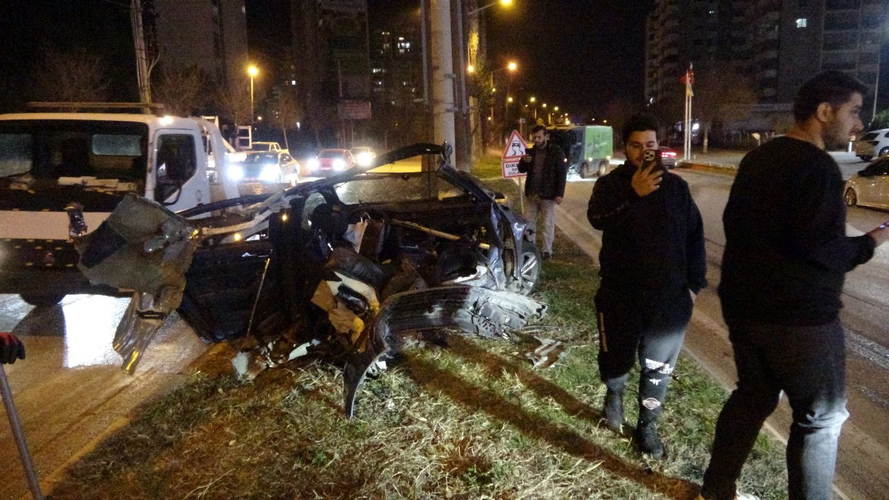 Adana’da Feci Kaza: Ağaca Çarpan Otomobil İkiye Bölündü - Sayfa 2