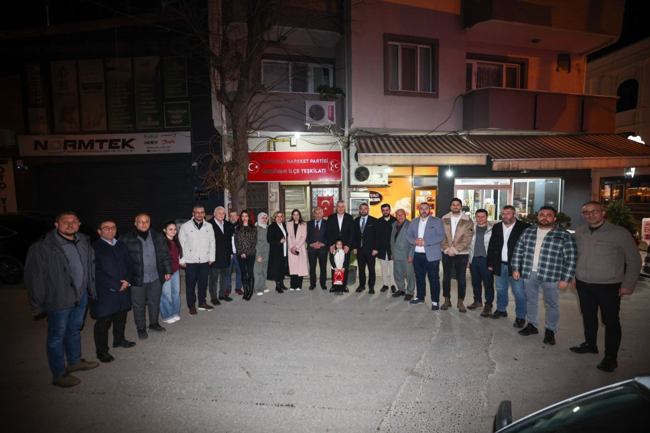 Serdivan’da Siyasi Dostluk Buluşması: Birlik ve Beraberlik Mesajı - Sayfa 1