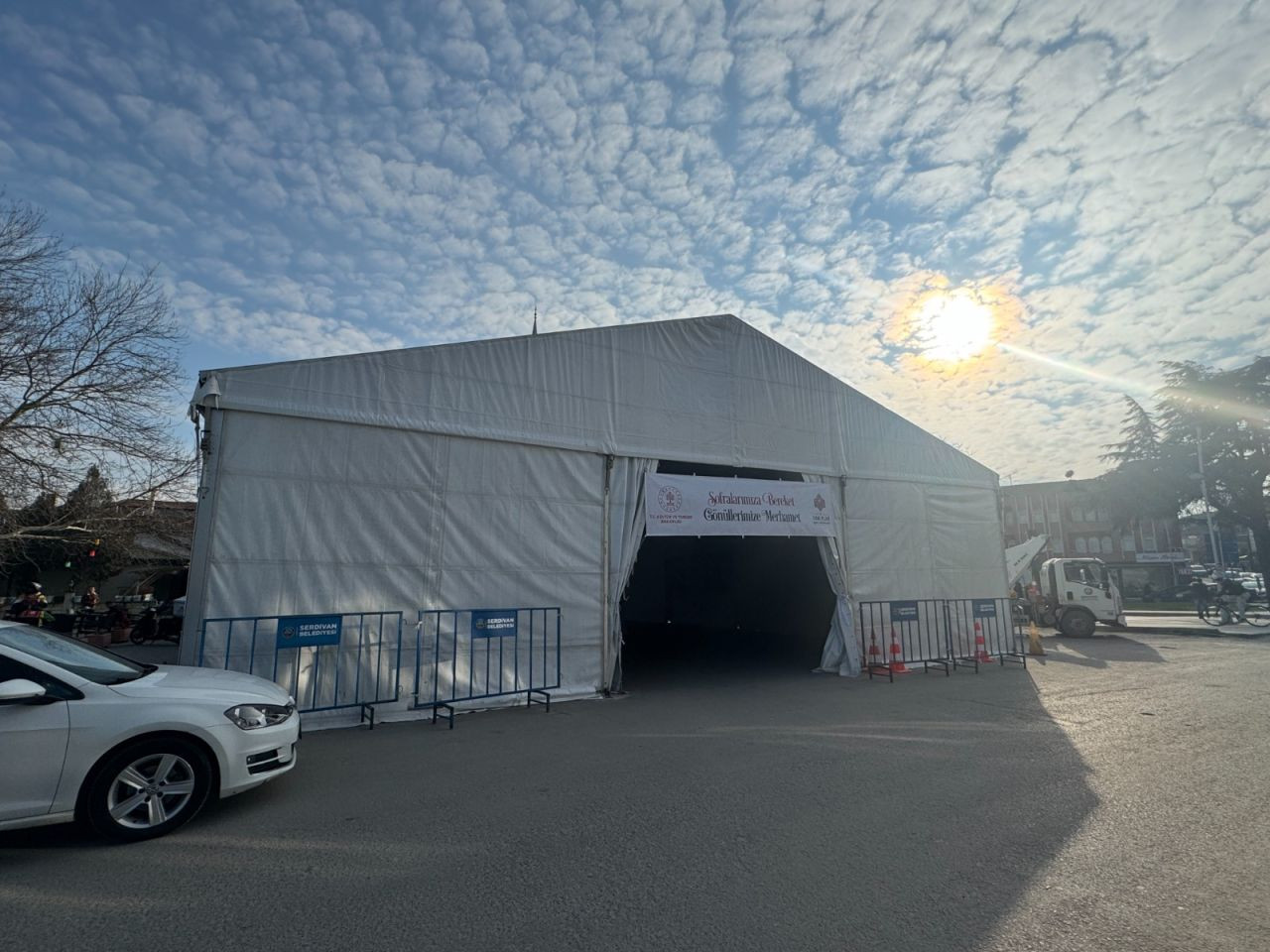 Serdivan Belediyesi’nden Ramazan’a Özel İftar Çadırı - Sayfa 1