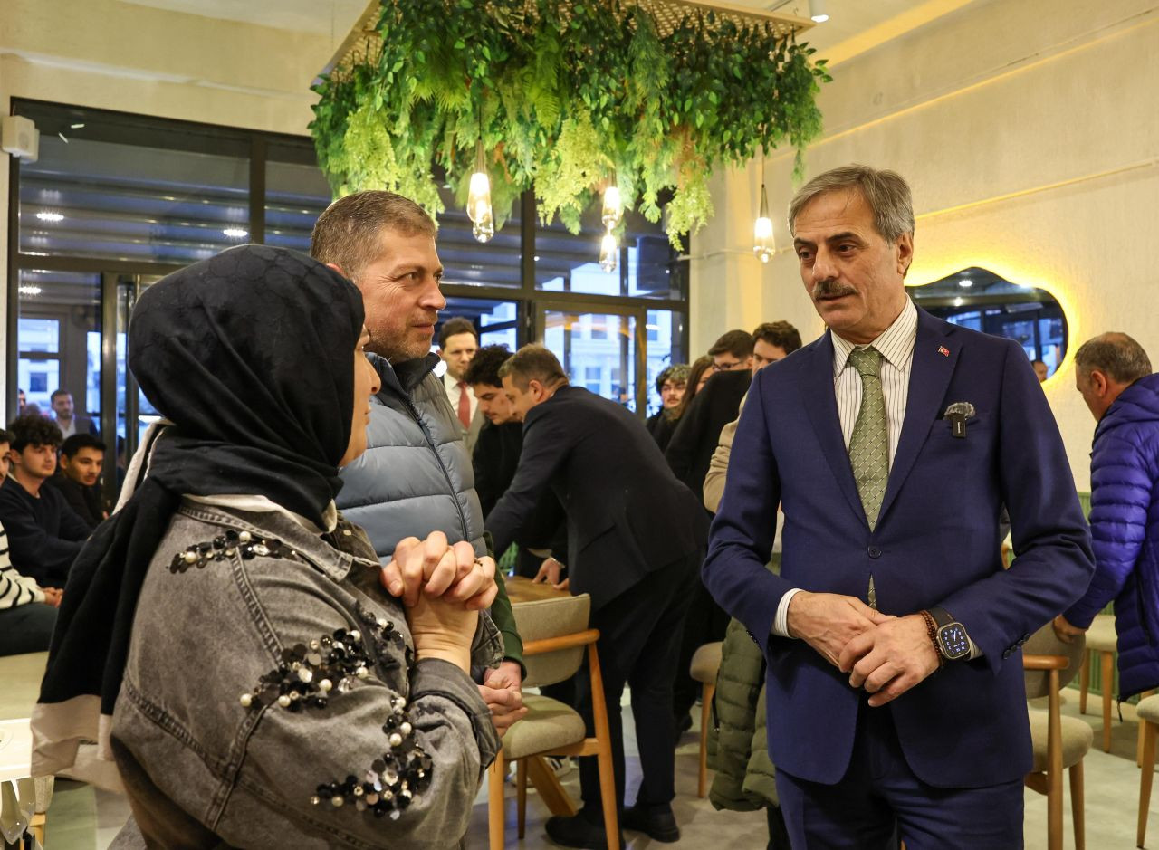 Başkan Alemdar, Gençlerle Buluştu: Erenler’e Kütüphane ve Bilim Merkezi Müjdesi! - Sayfa 8