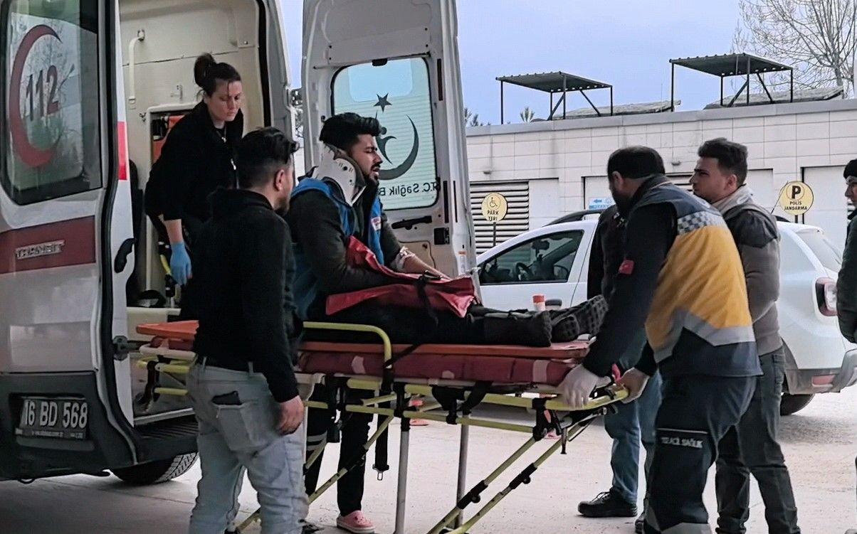 Bursa’da Çatıdan Düşen Genç İş Yeri Sahibi Ağır Yaralandı - Sayfa 2