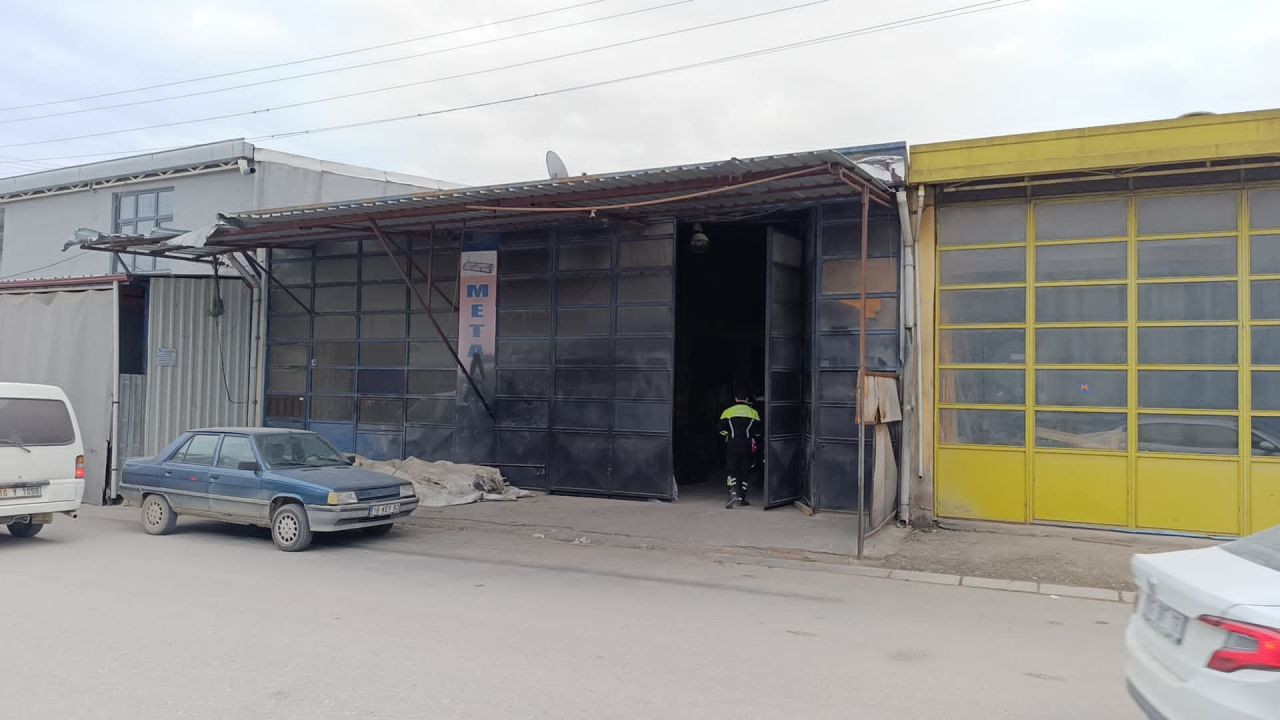 Bursa’da Çatıdan Düşen Genç İş Yeri Sahibi Ağır Yaralandı - Sayfa 1