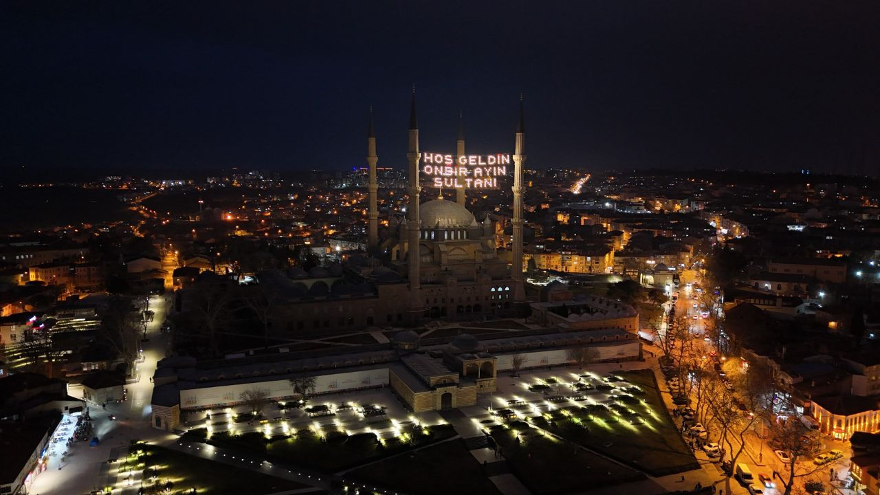 Selimiye'nin Mahyası Yunanistan'dan Da Görünüyor - Sayfa 3