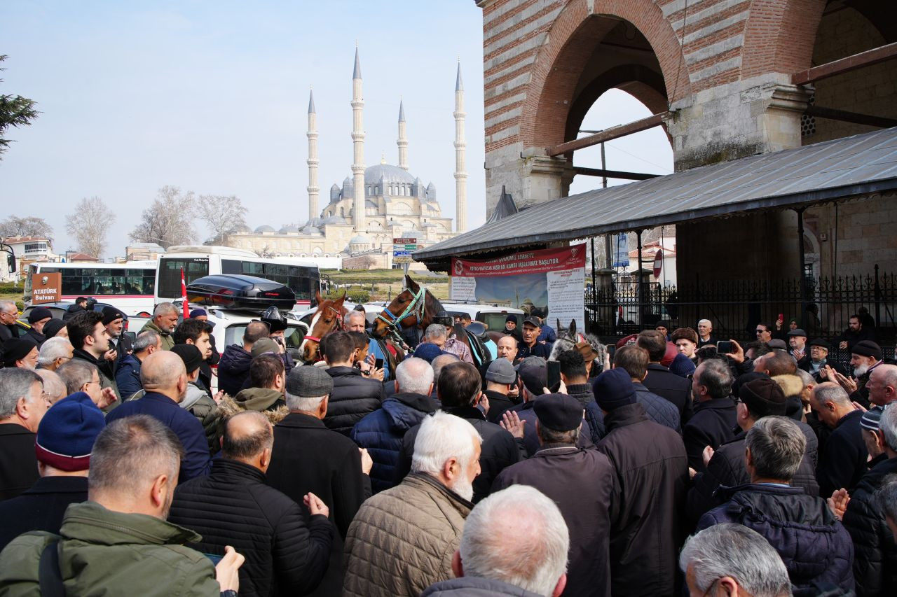 At Sırtında İspanya’dan Mekke’ye Giden Hacı Adayları Edirne’de Dualarla Uğurlandı - Sayfa 4
