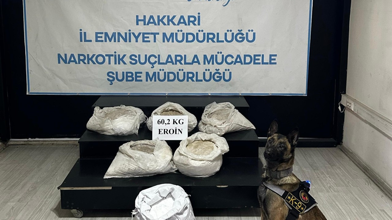 Yüksekova’da Buğday Nişastası Çuvallarında 60 Kilo Eroin Ele Geçirildi