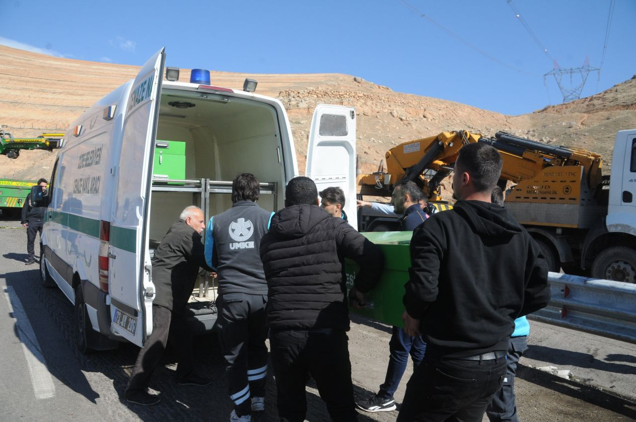 Şırnak’ta Freni Boşalan Tır Devrildi: Sürücü Hayatını Kaybetti - Sayfa 3