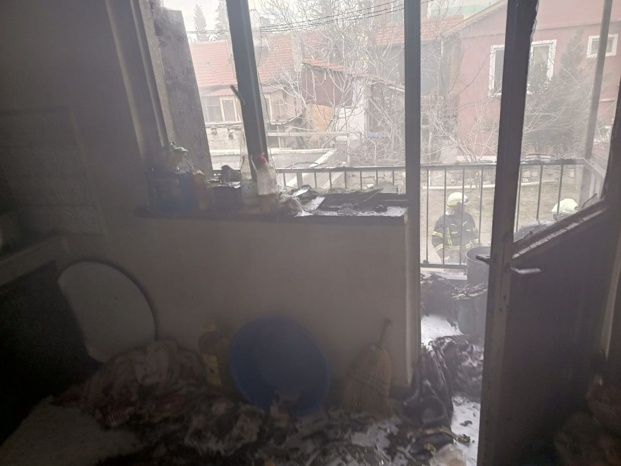 Isparta’da 2 Katlı Evde Yangın! Mutfak ve Bir Oda Küle Döndü - Sayfa 3