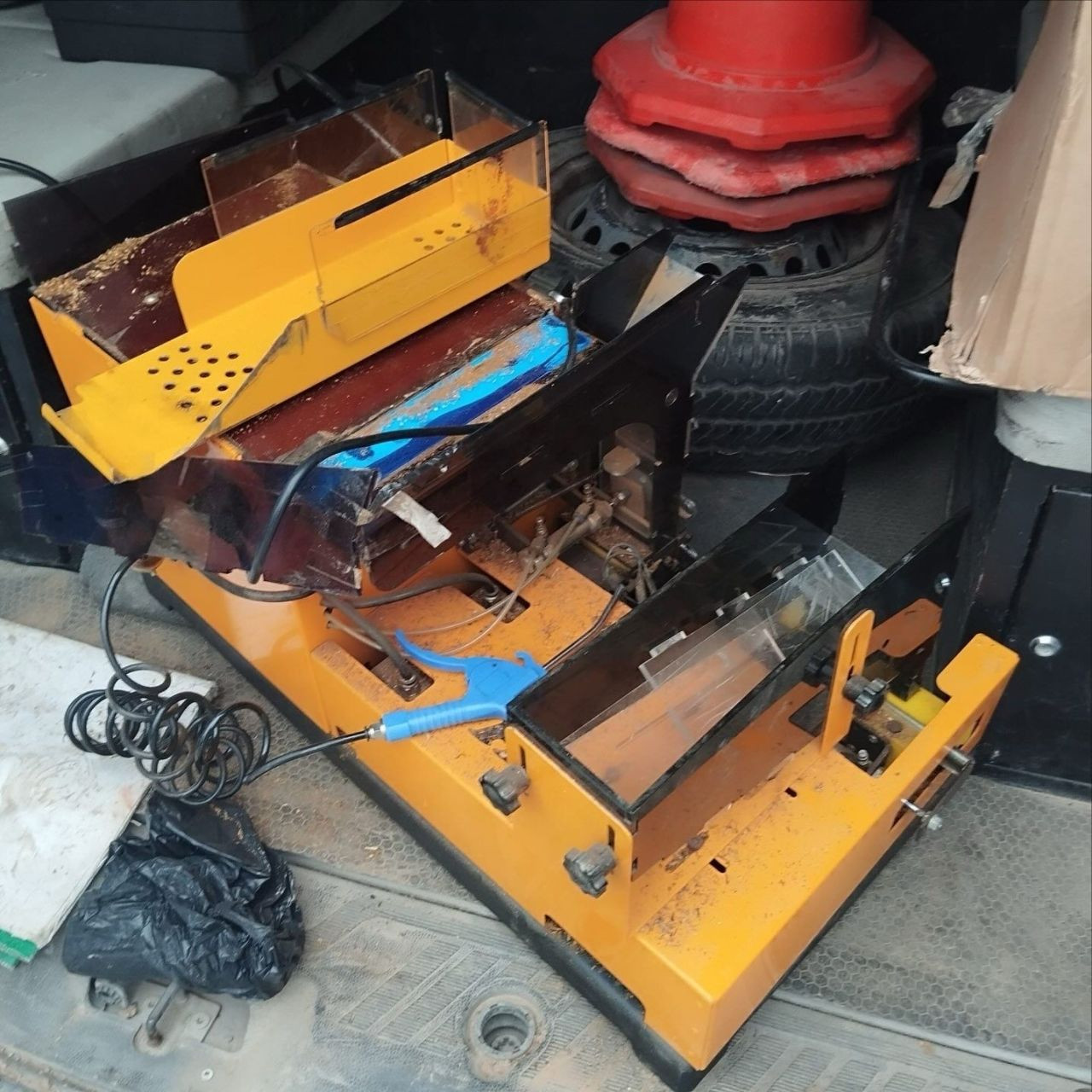 Akhisar’da Kaçak Tütün Operasyonu! Binlerce Makaron ve Tütün Ele Geçirildi - Sayfa 2