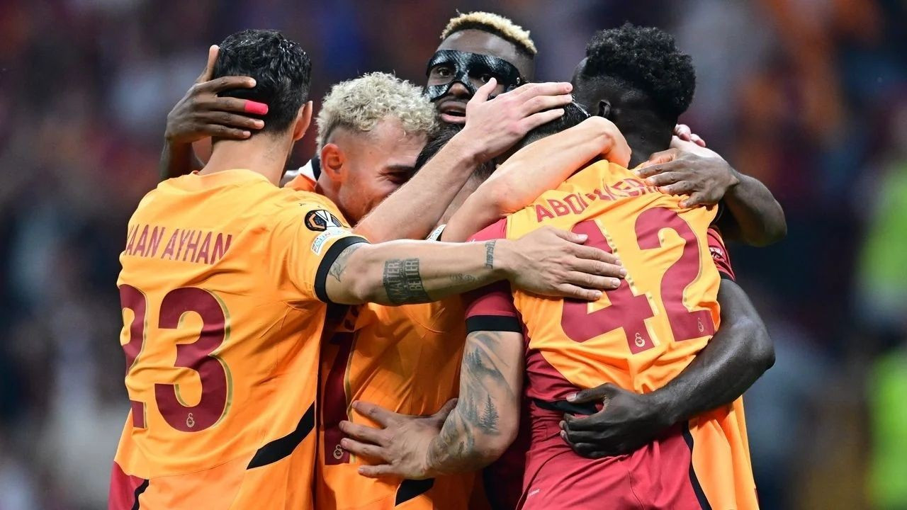 Galatasaray'da Okan Buruk'un Kasımpaşa Maçı Muhtemel 11'i