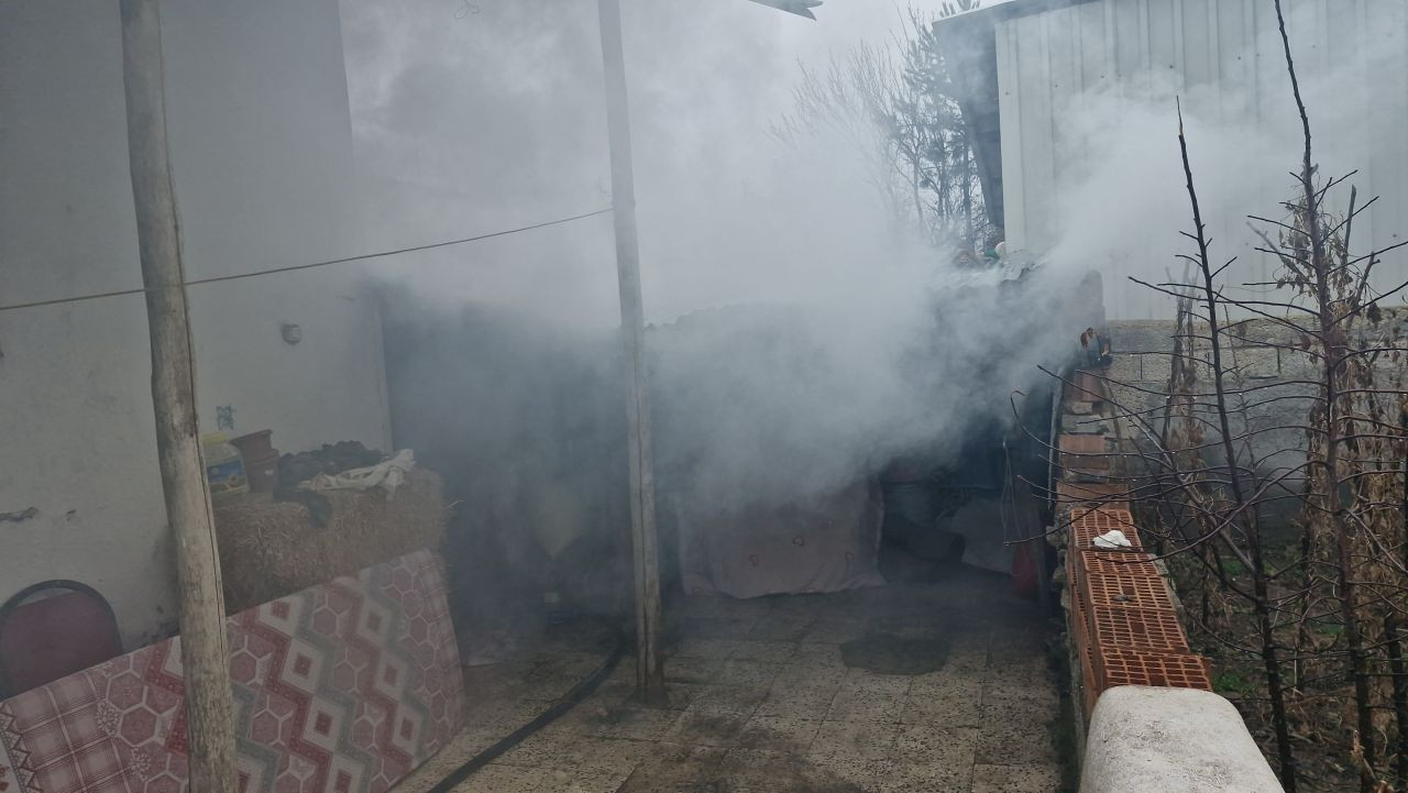 Çorum'da Kömürlük Yangını! Alevler Son Anda Kontrol Altına Alındı - Sayfa 2