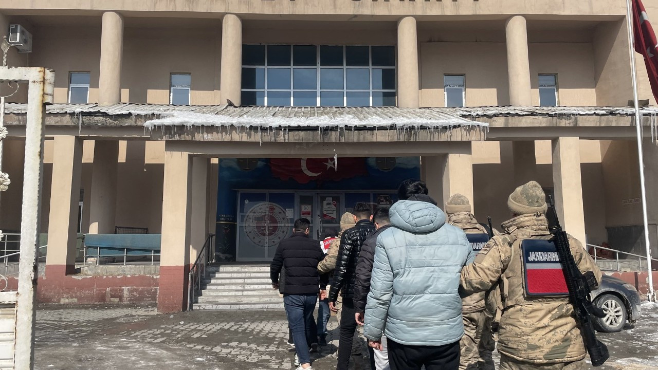 Hakkari’de Büyük Dolandırıcılık Operasyonu! 68 Milyon TL Vurgun Yapan Şebeke Çökertildi