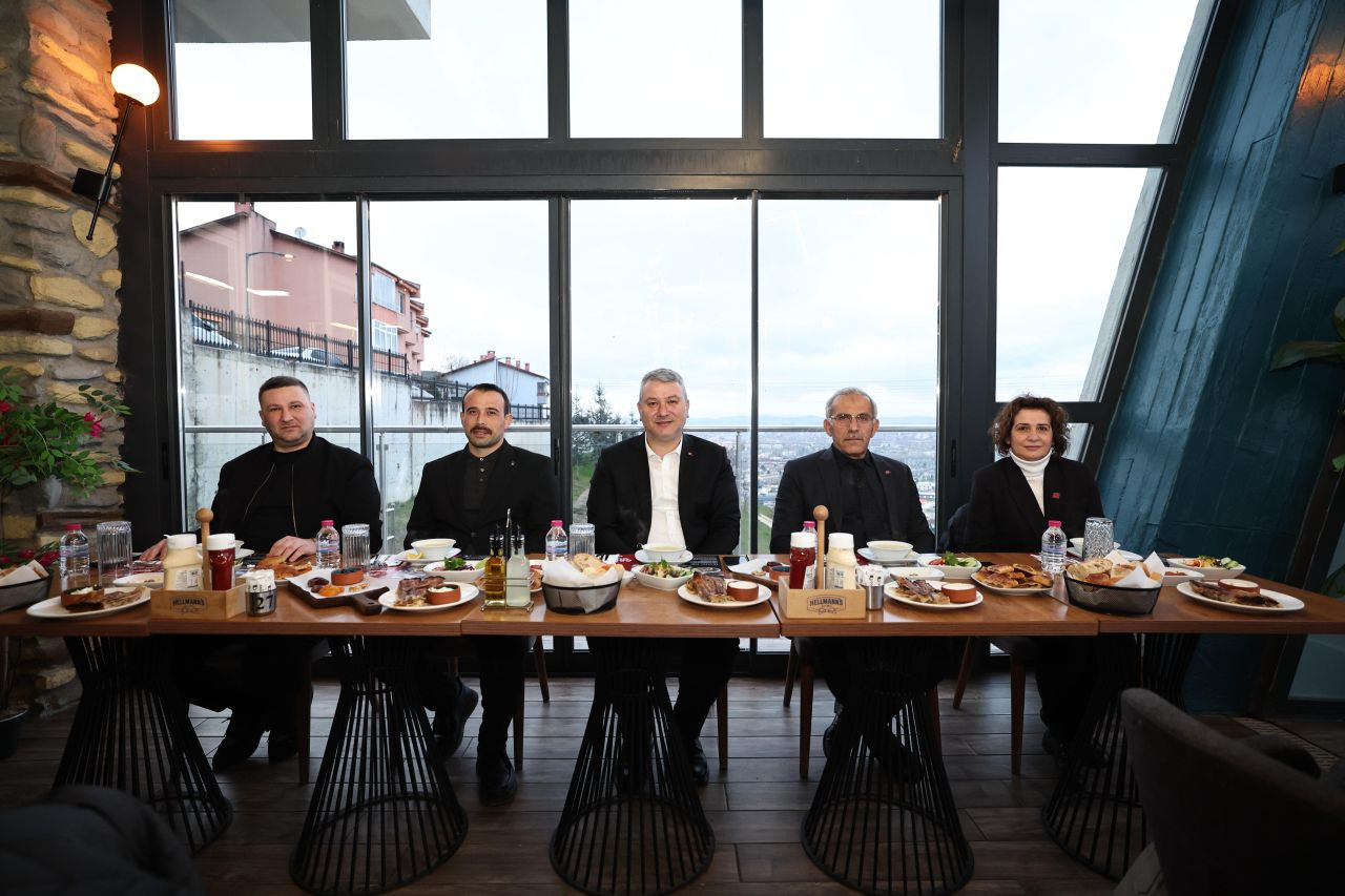 Başkan Osman Çelik, Meclis Üyeleriyle İftar Programında Buluştu - Sayfa 1