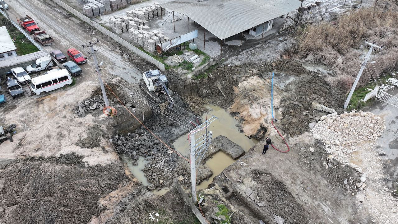 Geyve'de Ulaşımda Devrim: Büyükşehir Belediyesi Menfezi Baştan Sona Yeniliyor! - Sayfa 3