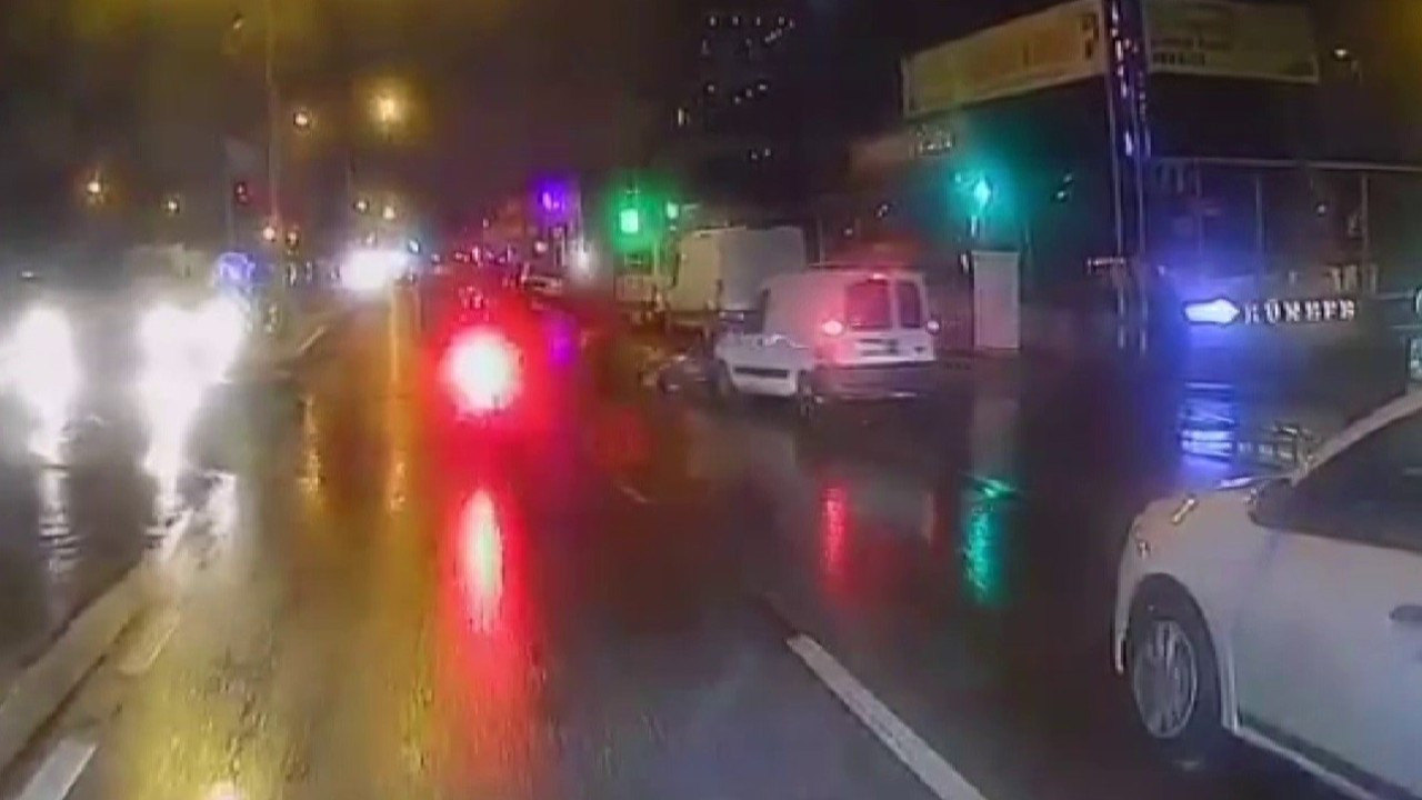 Ataşehir’de Feci Kaza: Hafif Ticari Araç Yayalara Çarptı